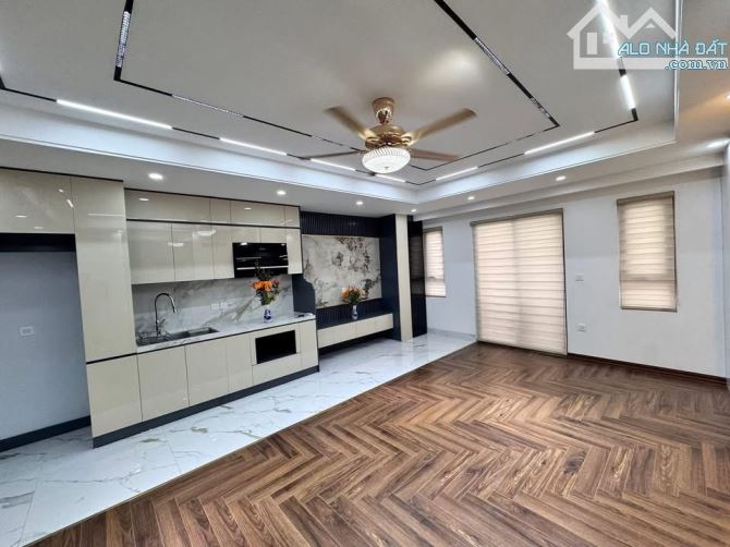 Bán Nhà-Đội Cấn Ba Đình-Nhà Mới- 1 Nhà Ra Phố - Thang Máy - 55m X 8 Tầng Mt 4m Nhỉnh 19 Tỷ - 2
