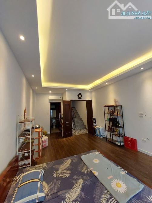 Bán nhà 5 tầng Phân Lô, Ô tô vào nhà Đường Khai Sơn - 2