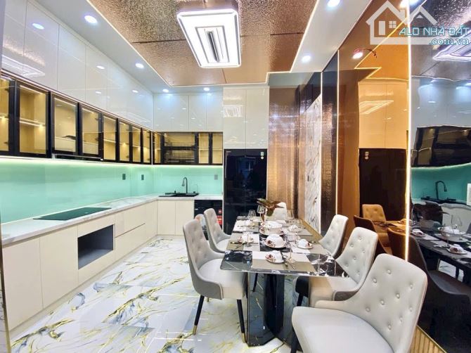 Giảm sốc 200triệu! Cần bán Siêu phẩm hẻm xe hơi Đoàn Như Hài, Q4. Giá 6Tỷ290 (còn TL) - 2