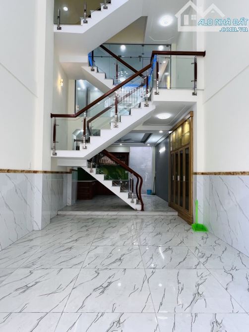 ✨🏠 SIÊU PHẨM ĐẸP LUNG LINH TỌA LẠC TẠI HẺM VIP KHU NHÀ GIÀU - TRẦN THỊ HÈ - 5 TẦNG - 2