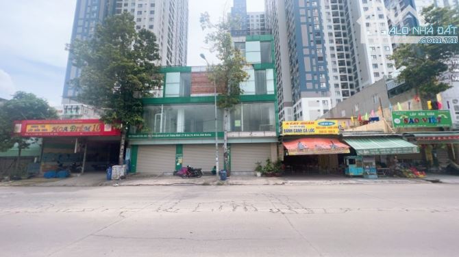 Cho thuê nhà 4 Tầng ngay Vincom 550 NGANG 15M,có Thang Máy,PCCC đầy đủ - 2