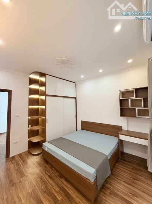 Bán nhà Trường Chinh 5 Tầng phân lô ô Tô chạy vòng quanh giá hơn 12 Tỷ - 2
