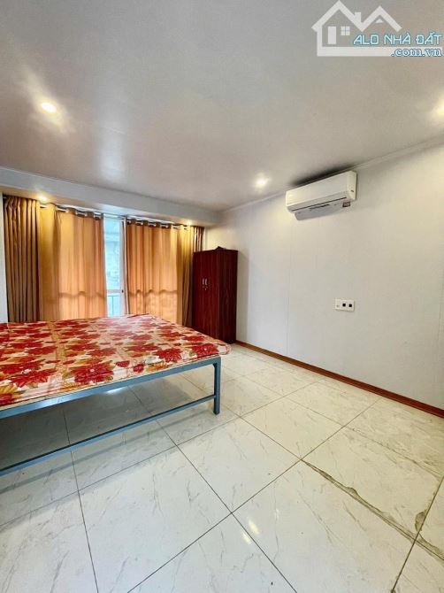 Tập thể Nguyên bản phố Vip Láng Hạ - Đống Đa - 100m - 3 tầng sử dụng - 2