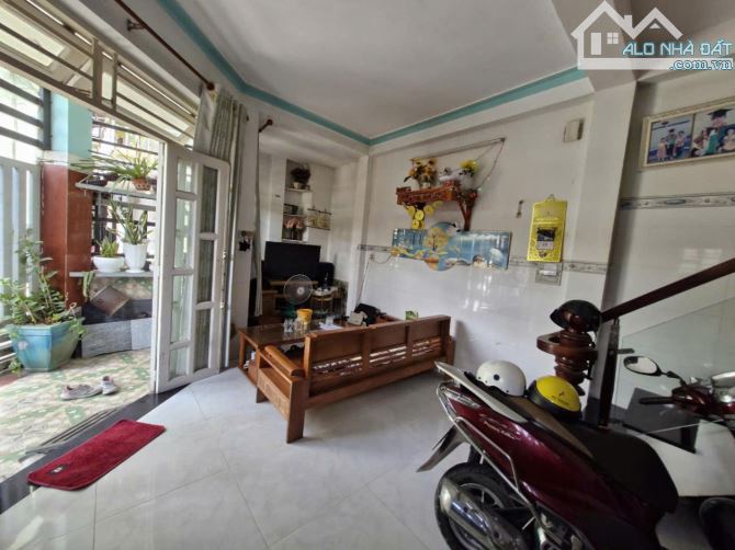 Bán nhà đường Lã Xuân Oai, phường Long Trường, 40m2 giá 3 tỷ 850. - 2