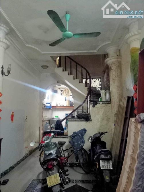 Bán nhà Giải Phóng 45m2 vị trí đẹp sát mặt đường giải phóng kinh doanh tốt 10.5 tỷ - 2