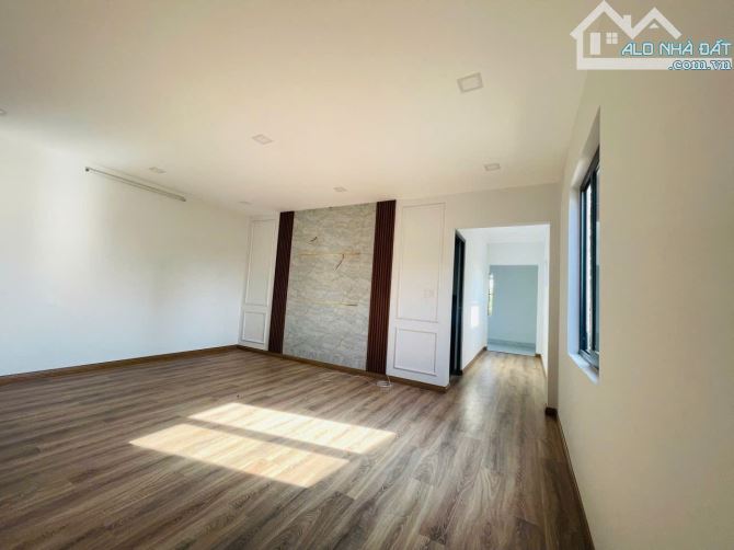 bán nhà hẻm gác lừng Ywang- ngay bên cạnh trường học Nguyễn Trường Tộ - 2.9 tỷ - 2