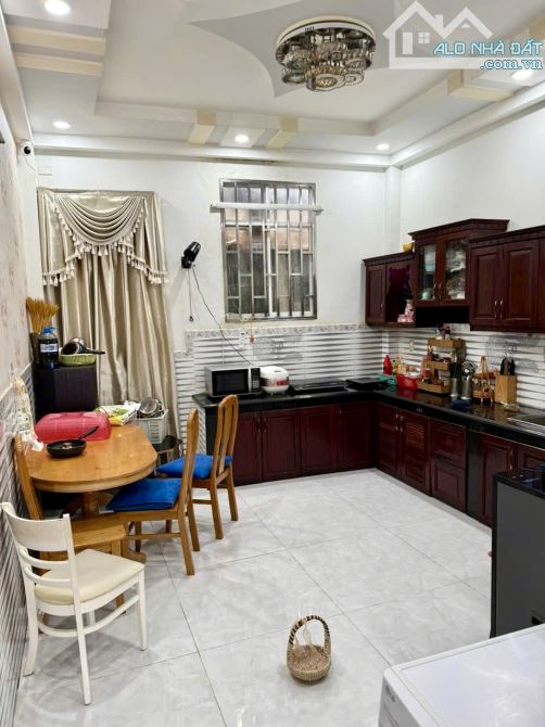 Nhà Hẻm Xe Hơi P4 Q8 – Cao Lỗ – Khu Nhà Cao Tầng Đồng Bộ - Chỉ 8 Tỷ Nhỉnh - 2
