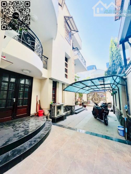 Siêu Biệt thự Tên Lửa - 200m² (8m x 25m) - 4 tầng - 4PN rộng - Khu hiếm nhà bán - 2