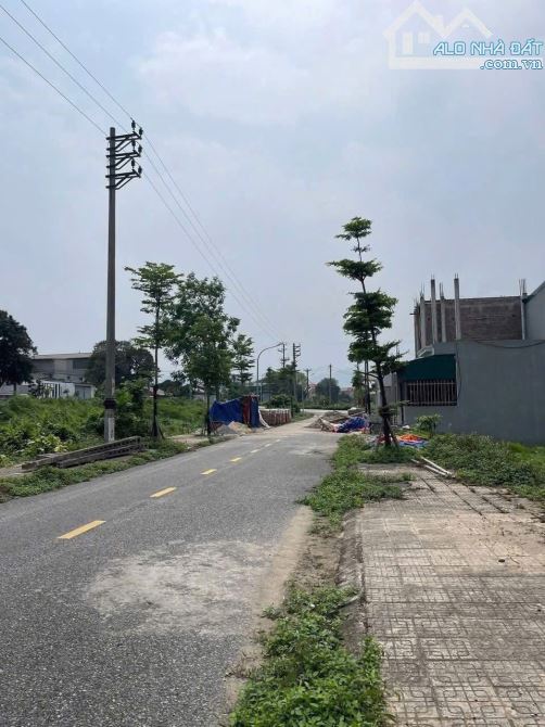 🔥 CHỦ CẦN BÁN NHANH LÔ ĐẤT 90m² – MẶT TIỀN 5M 🔥 📍 Vị trí: Tổ 2 Thanh Tuyền, Phủ Lý - 2