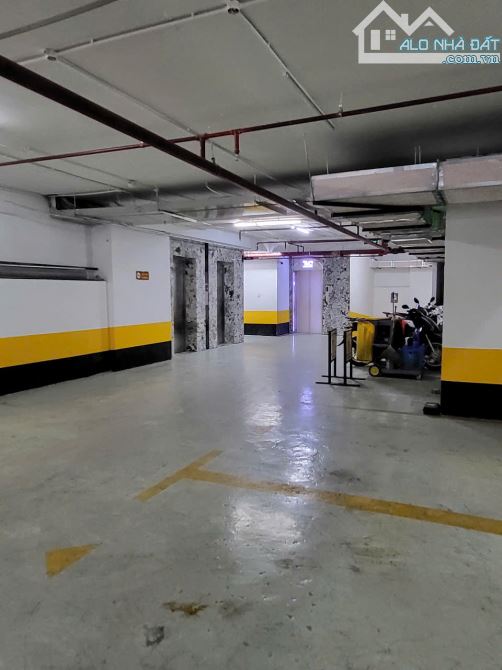 Tòa nhà office Phố Võng Thị, 300m2, mặt tiền rộng, 2 mặt ngõ ô tô, mới đẹp giá tốt - 2