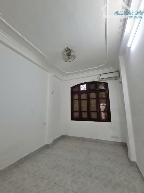 Cho thuê nhà nguyên căn ngõ 120 Trần Cung, phường Nghĩa Tân, Cầu Giấy. DT 36m x 4 tầng, - 2