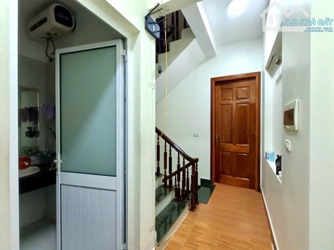 BÁN GẤP NHÀ PHỐ TRUNG KÍNH DT 63M, DÂN XÂY 4 TẦNG, MT 3.6M, NỞ HẬU, GIÁ CHÀO 12.45 TỶ - 2