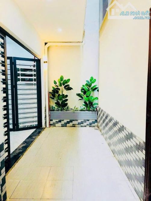 LÔ GÓC VÀNG – VŨ TÔNG PHAN – 7 TẦNG THANG MÁY – 60M2 MẶT TIỀN SIÊU KHỦNG - THU NHẬP 75TR/T - 2