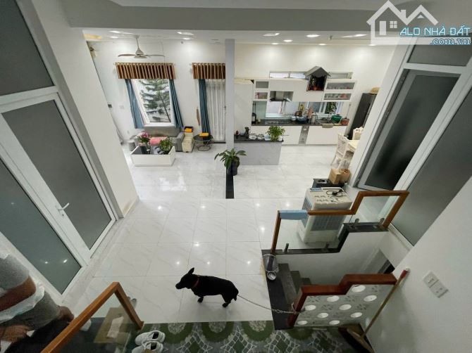 Bán nhà BIỆT THỰ KQH CẦU LIM - TP Huế - DT 293m2 (ngang 12M) - Chỉ 8,xx tỷ - 2