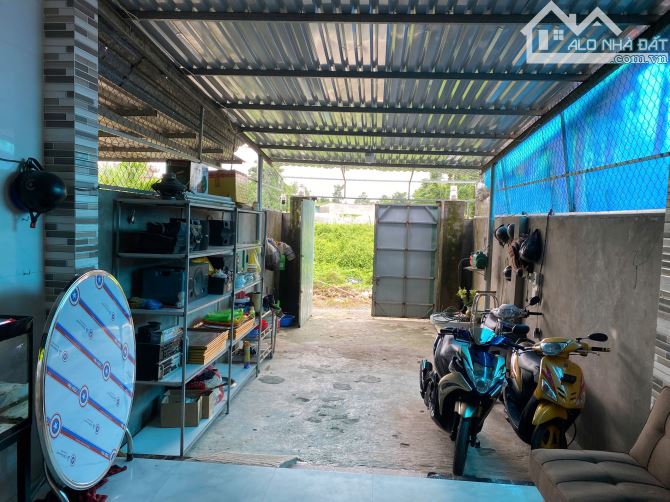 BÁN NHÀ GÁC LỬNG – SỔ RIÊNG THỔ CƯ. 200m2. Chỉ 2Tỷ4. Ô Tô - 27