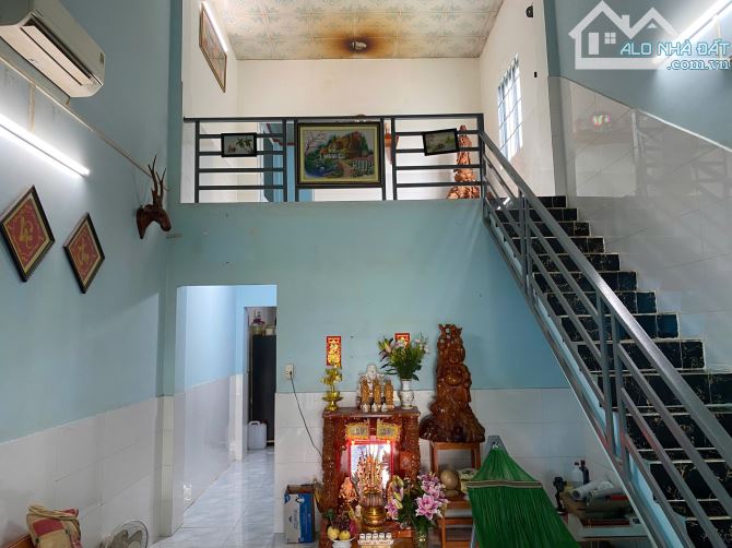 BÁN NHÀ GÁC LỬNG – SỔ RIÊNG THỔ CƯ. 200m2. Chỉ 2Tỷ4. Ô Tô - 28