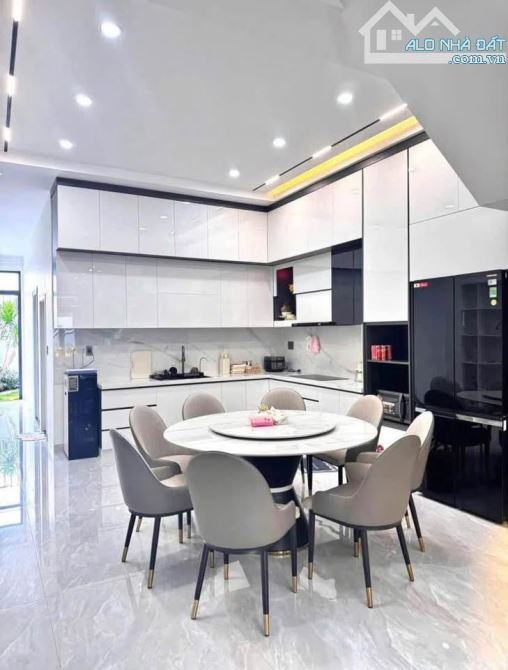 Nhà 1 Lầu 1 Trệt Ngay KDl Bửu Long 5x22 giá 1ty950 có sân để xe hơi đường oto né nhau - 3