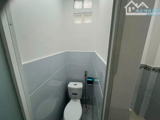 Cho thuê nhà nguyên căn gần ngã tư Bình Chuẩn sân oto - 3