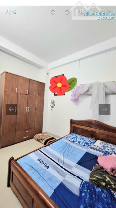 NHÀ 3 TẦNG PHAN BÁ PHIẾN SÁT MẶT PHỐ- GẦN BIỂN- Ô TÔ ĐẬU GẦN NHÀ - 3