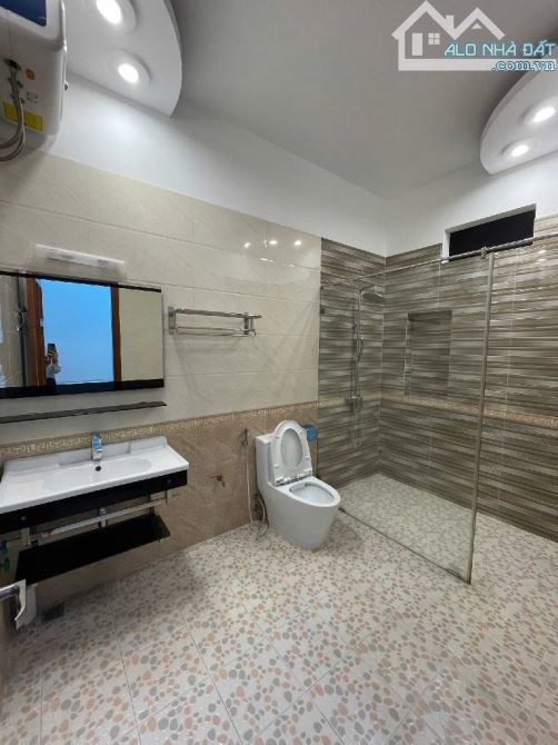 Nhà đẹp Cầu Giấy 50m², 5 tầng, full NT, lô góc thoáng sáng, giá 11,6 tỷ - 3