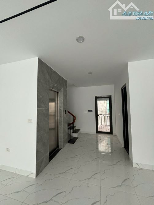 Chính chủ cần sang nhượng nhanh căn Shophouse Sông Hồng tại trung tâm Trâu Qùy, Gia Lâm - 3