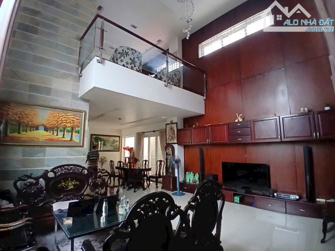 Bán Biệt Thự Đường Trương Văn Thành giá 22.7 tỷ /224m2 - 3