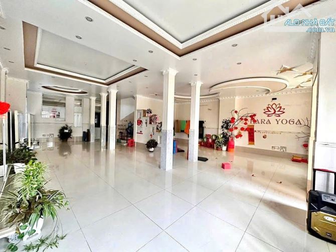 Cho Thuê Nhà 1 Trệt 4 Lầu Góc 2 Mặt tiền đường Nguyễn Hiền & Lê Chân KDC 91B - 3