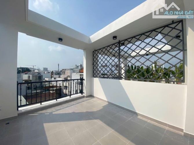 Nhà đẹp(4x10m) gần mặt tiền phố ẩm thực Phan Xích Long, 5tầng mới cứng-3pn4wc. Gía 7tỷ7 - 3