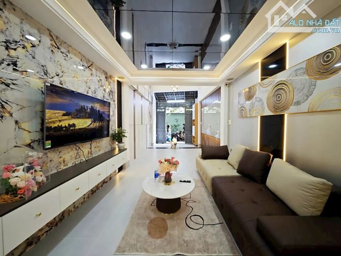 🌟 LÊN SÓNG SIÊU PHẨM NHÀ PHỐ CAO CẤP GÒ VẤP HXT GARA Ô TÔ CHỈ 5.95 TỶ - 3