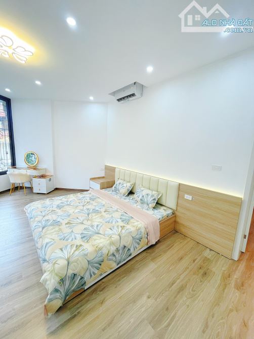BÁN GẤP NHÀ NGUYÊN HỒNG CĂN GÓC-SỔ 40M SỬ DỤNG 85M TRUNG TÂM- TIỆN ÍCH NGẬP TRÀN- - 3