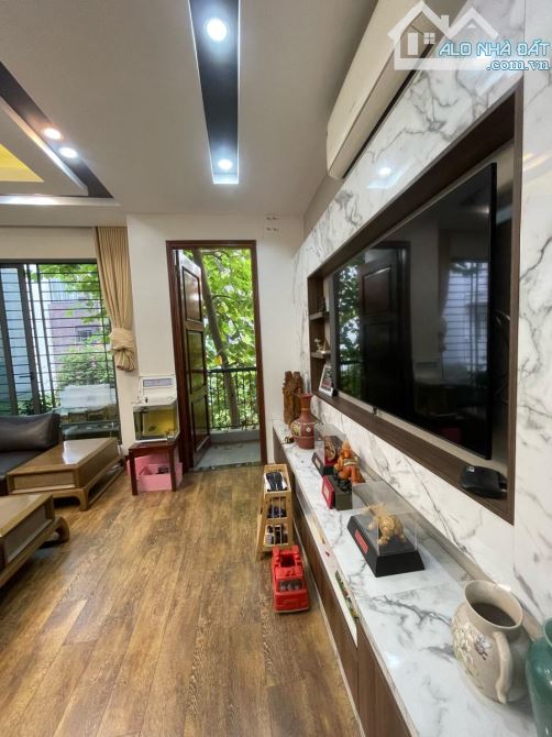 Bán biệt thự song lập ngõ 13 Lĩnh Nam 100m2 5 tầng ô tô tránh nhà đẹp giá 26 tỷ - 3