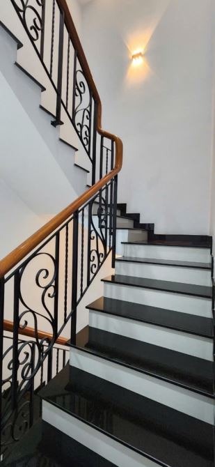 Nhà 3 tầng - Dt: 83m2 (5,2x16m) - HxH thông - nội thất cao cấp - Quận 2 - 10,5 tỷ - 3