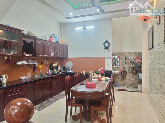 Nhà Hẻm Xe Hơi Kênh Tham Lương, 78m2 ( 4.3 x 18 ) 3 TẦNG 3PN, giá giảm 300tr - 3