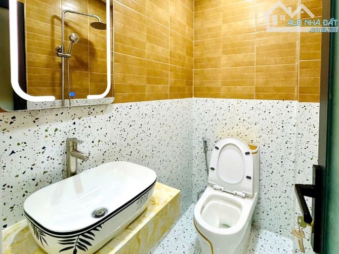 Nhà bán siêu đẹp 1 lầu 2 phòng ngủ hẻm Huỳnh Văn Bánh, Phú Nhuận - 3