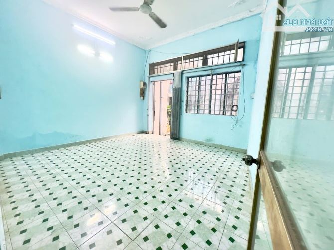 Nhà 2 mặt hẻm ô tô, Vị trí đẹp đi đâu cũng tiện- Diện tích  48m² - Ngang gần 5m - 3