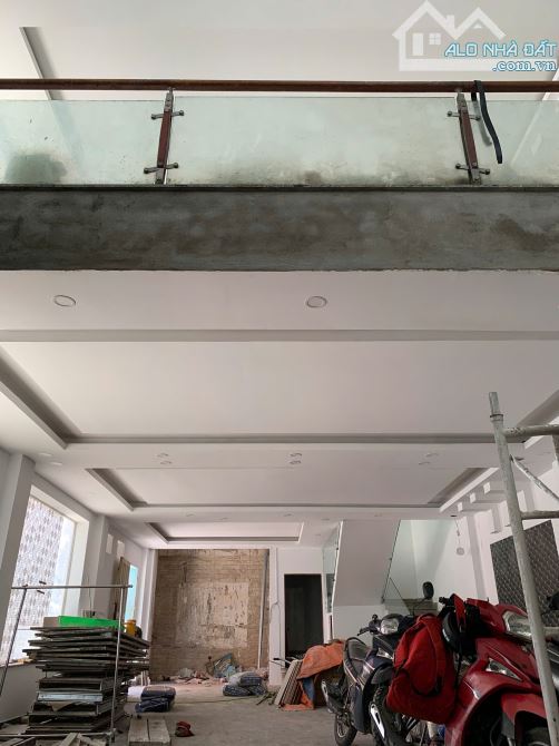 TÒA NHÀ 5 LẦU - 120M2 - 7x17 - CÓ THANG MÁY - BÌNH PHÚ Q.6 - 3