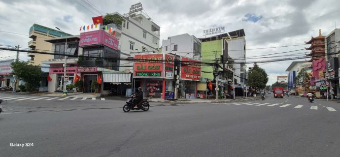 Cho thuê đất trung tâm biên hòa, thuộc phường Tân Tiến  + vị trí: gần ngã 3 máy cưa, công - 3