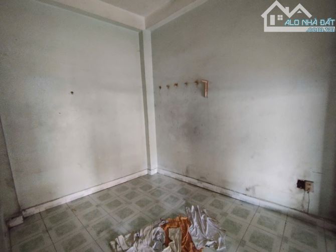 Cho thuê nguyên căn nhà mặt tiền đường Nguyễn Ái Quốc ngay khu dân cư đông đúc - 3