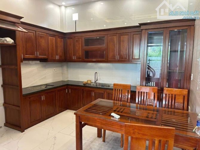BÁN NHÀ 3 TẦNG PHƯỜNG TRẦN LÃM, GIÁ 2 tỷ 550 HƯỚNG TÂY NAM - 3