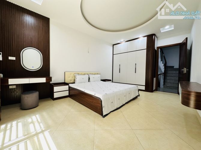 BÁN NHÀ VĂN CHƯƠNG – ĐỐNG ĐA – 5 TẦNG – 10M RA NGÕ – GẦN TÔN ĐỨC THẮNG – 9.1 TỶ - 3