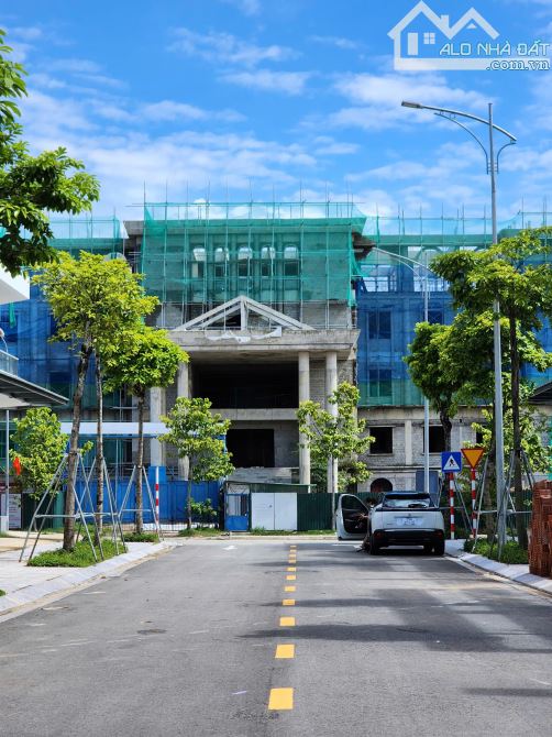 CHỈ CẦN THANH TOÁN 1TỶ7(30% CĂN) SỞ HỮU NHÀ 3 TẦNG CÁCH ĐƯỜNG HOÀNG QUỐC VIỆT 20M - 3