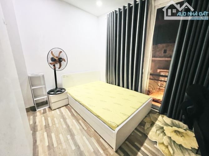 Ngay phố ẩm thực Phan Xích Long - Hẻm xe hơi thông, 4 tầng, full nội thất - 3