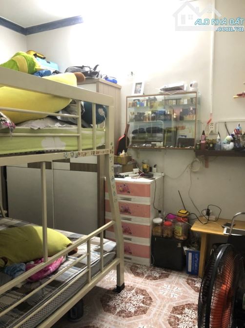 NHÀ TÂY THẠNH GẦN ĐH CÔNG THƯƠNG- ĐÚC THẬT 2 TẦNG 52M2(4.1x12.5)- HẺM XE HƠI. CHỈ HƠN 5 TỶ - 3