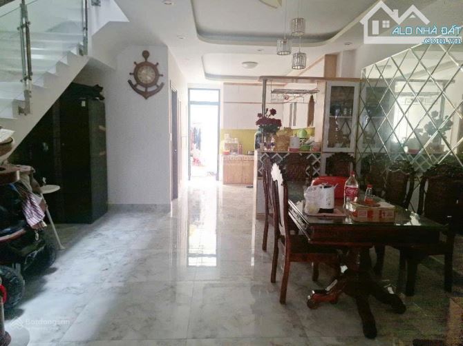 Bán nhà 3 tầng kiên cố, rộng rãi – vị trí đẹp đường Huỳnh Tấn Phát, Quận 7 - 3