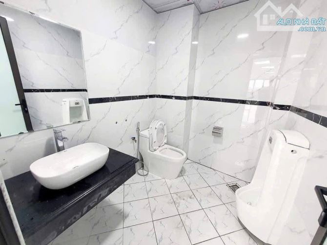 Bán Tòa Building Lô Góc- Phố Hoàng Quốc Việt 122m/ 8Tầng/ Mặt tiền 6.2m 70 Tỷ - 3