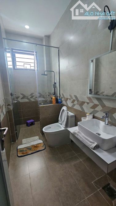 Nhà Q7, dt khủng, xe hơi ngủ trong nhà, 266m2, 2 tầng, nhỉnh 13 tỷ - 3