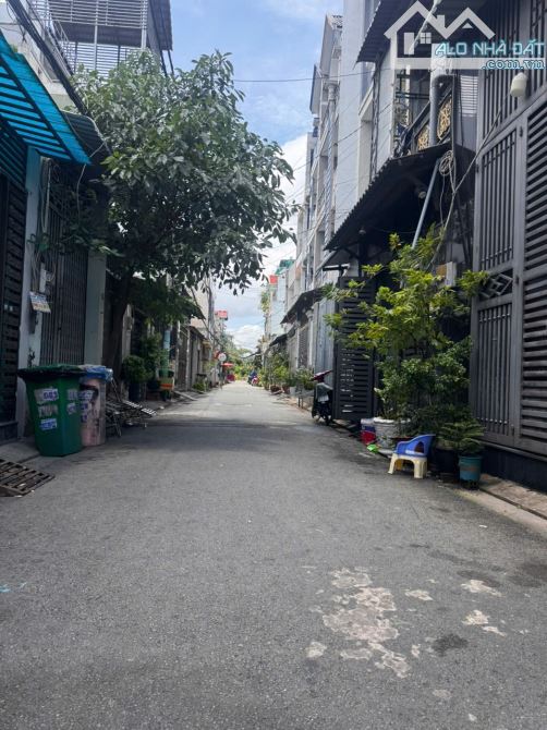 Giá nhỏ nhưng nhà KHÔNG nhỏ - Hơn 40m2 đất - Cách Tân Hoà Đông chỉ 5 phút - 3