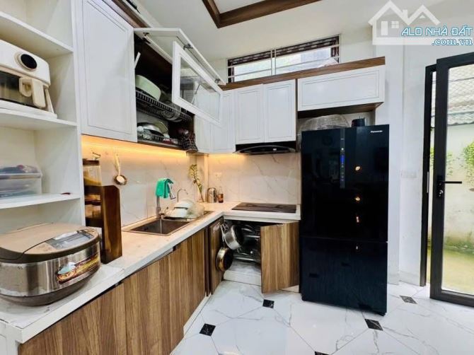 Ngọc Khánh 190tr/m2! Ngõ Rộng Bagac Phi, 43m2*4T Mt 3.3M Chào 8.2 Tỷ - 3