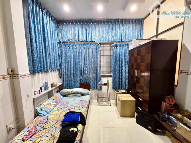 Quận 1 -Sát bên Nguyễn Trãi - Hẻm xe tải - 87m2 - 5 tầng - 17.9 Tỷ - 3