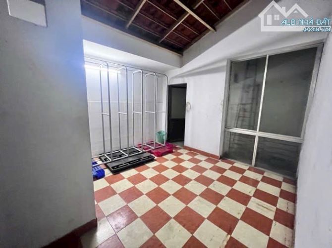 Nhà Quận Tân Bình-Đường ô tô 8M-Tiện KD-Lạc Long Quân-P11-114m2 nở hậu-4,5/6,2x22-2tầng-3P - 3
